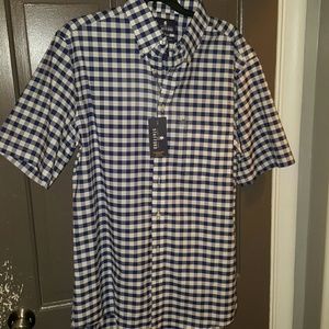 Short sleeve button up